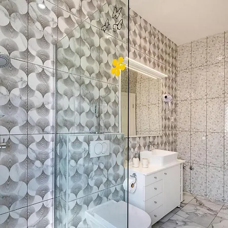 Feriatum Lissa Ferienhaus *