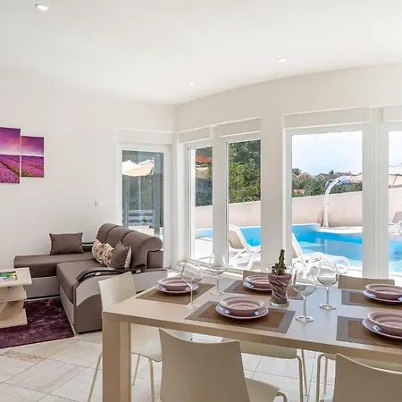 Feriatum Lissa Zadar