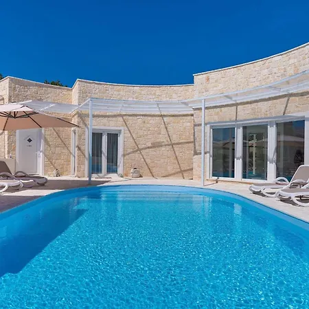 Feriatum Lissa Ferienhaus *