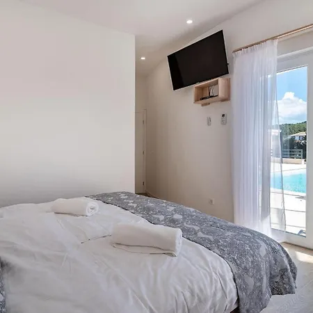 Feriatum Lissa Zadar