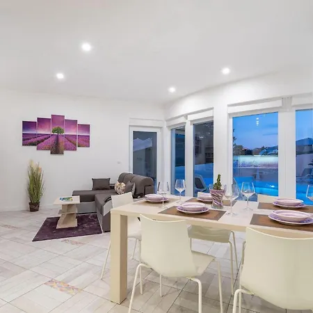 Feriatum Lissa Zadar